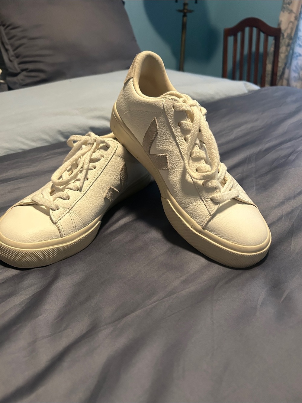Veja White Casual Leather Lace-Up Sneakers